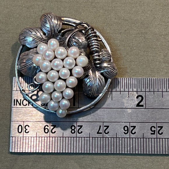 SOLD.Beautiful vintage sterling silver 925 pearl grape pin brooch and pendant - Picture 3 of 9